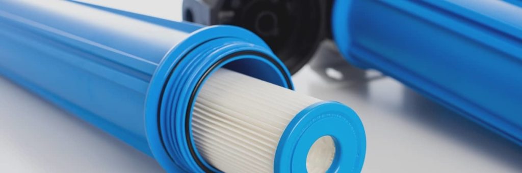 Portafiltro y filtro de cartucho plisado para agua