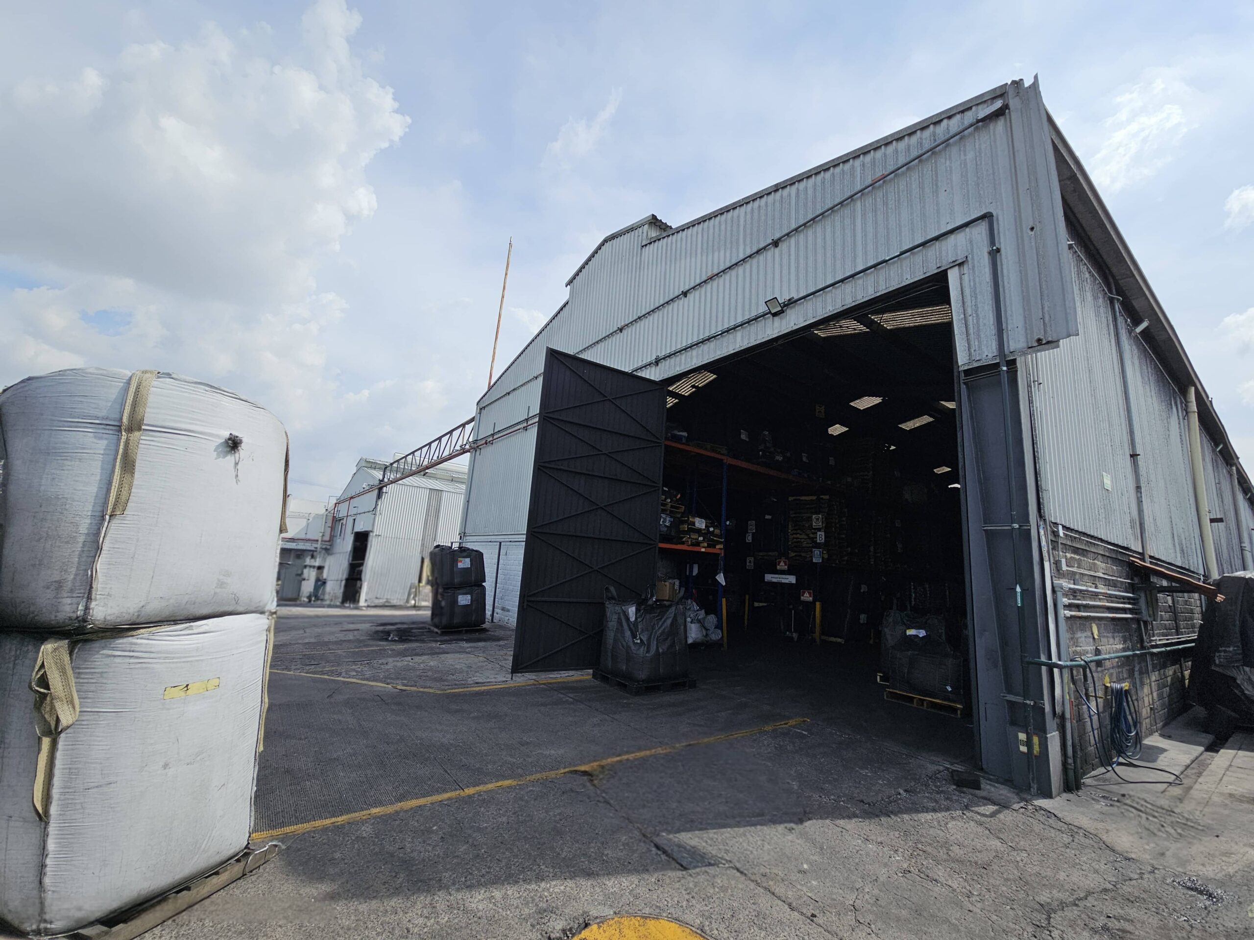 foto nave industrial