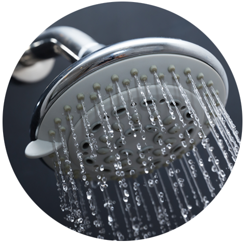 Regadera en funcionamiento.